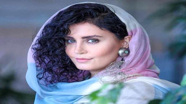 شال و کلاه خوشرنگ الناز شاکردوست ! ، کلاه جایگزین روسری برای شال و کلاه خوشرنگ الناز شاکردوست ! ، کلاه جایگزین روسری برای خانم بازیگرها !