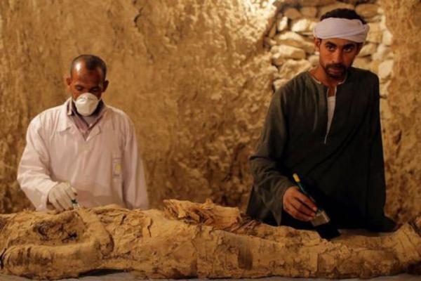 مصر مقبره های باستانی اقکور را باز می نماید