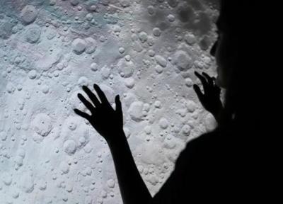 درون ماه چه چیزی نهفته است؟، عکس